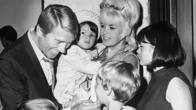 Hollywood bombshell story documentary